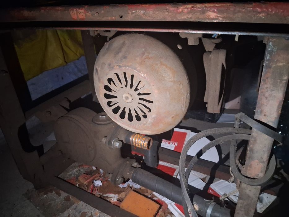 Продам насоси з бензоколонки з двигуном