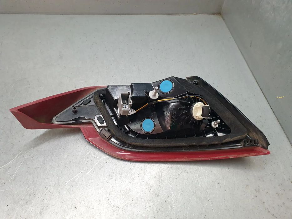 Farolim da mala direito FORD Fiesta VII (HJ, HF)