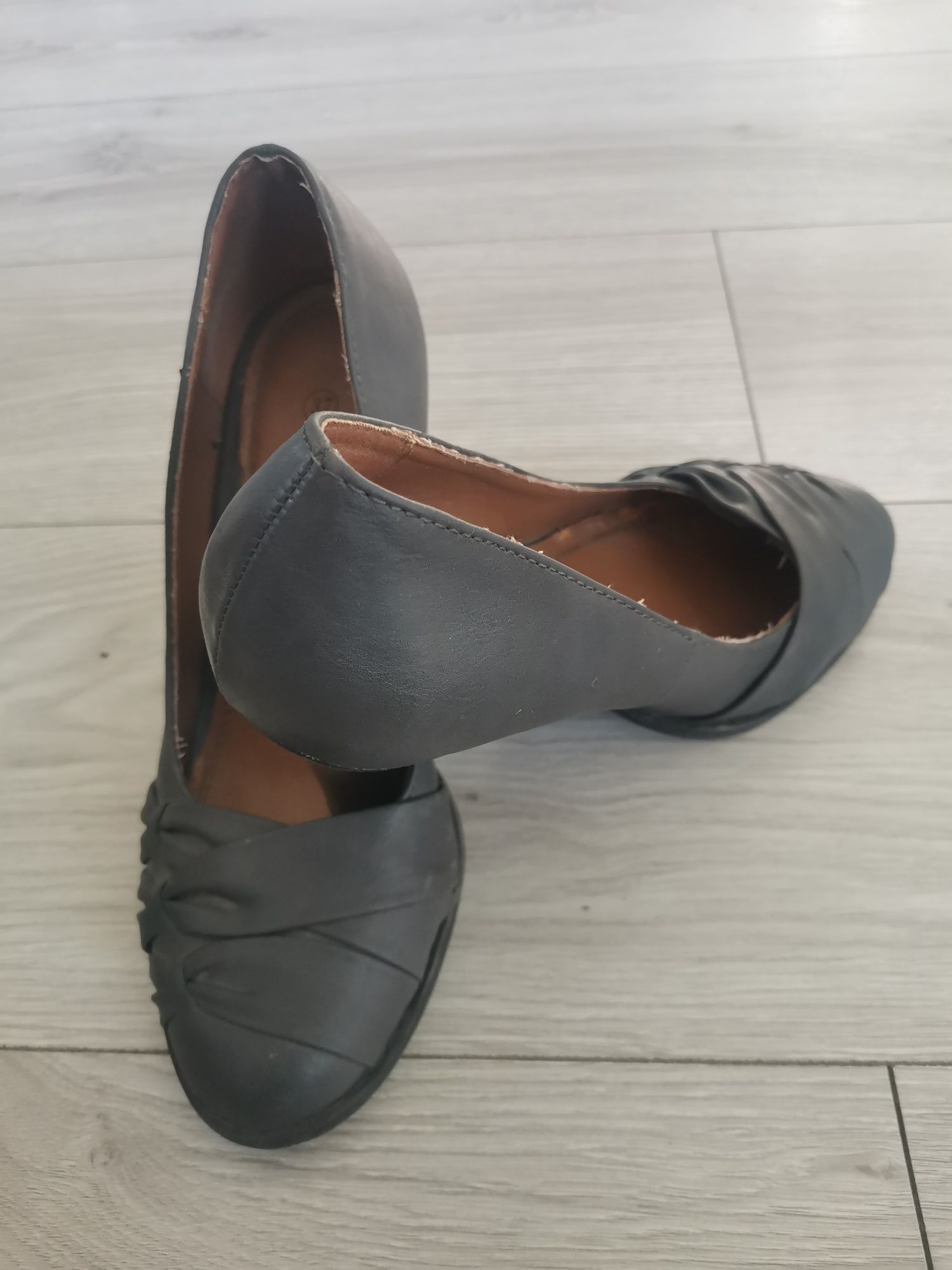 Szpilki 37 2 pary za 40 zł buty na obcasie