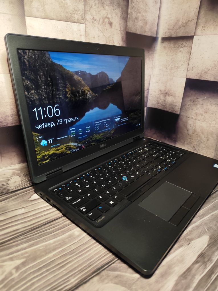 Dell 5580 15.6 Nvidia 940 I7 7820HQ 16 ram 256 SSD Excellent ноутбук