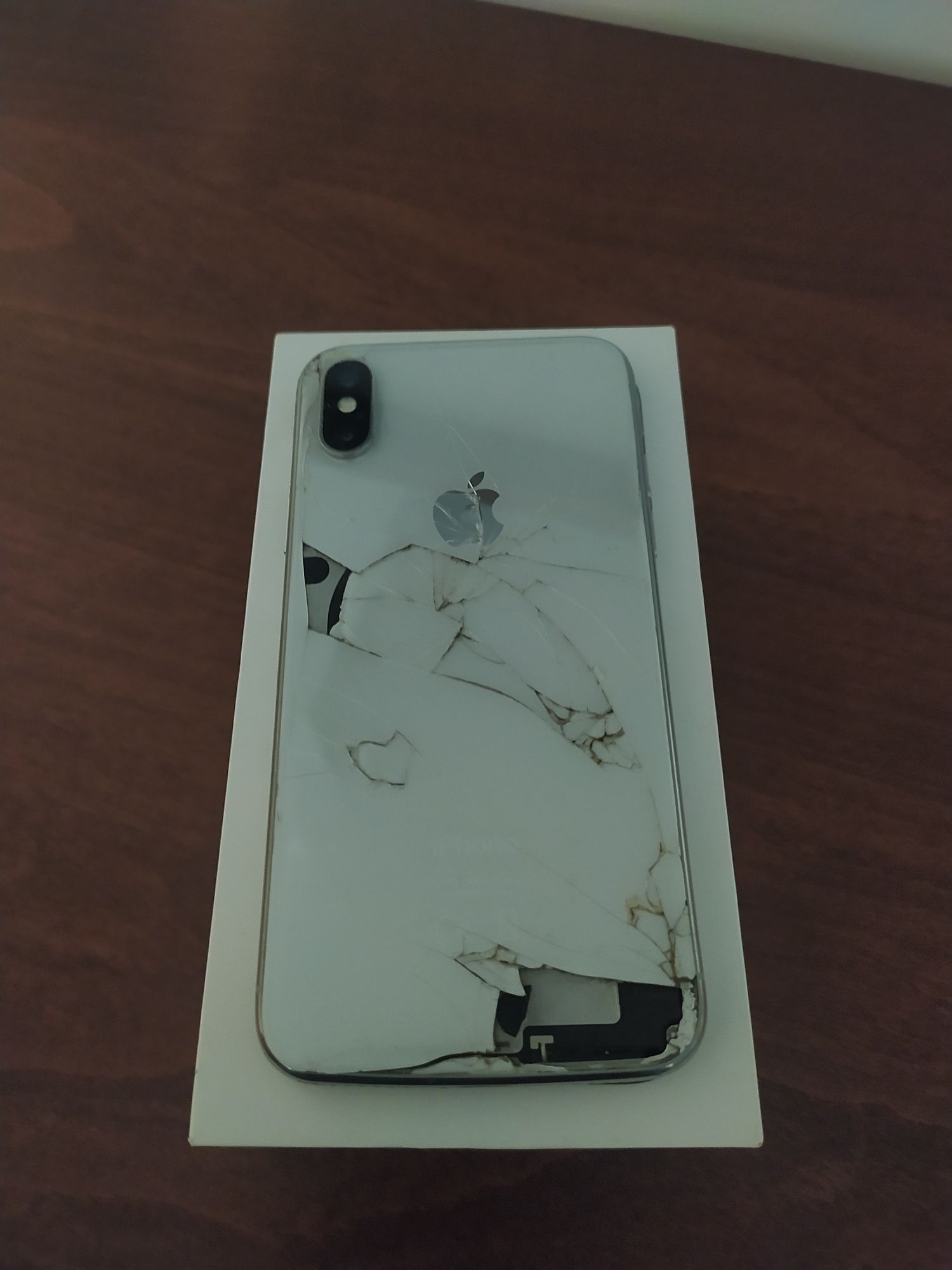 iPhone X 64GB Face ID sprawne ekran bez rys bateria 100% zbity tył