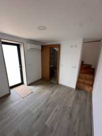 Arrenda-se T1 duplex renovado