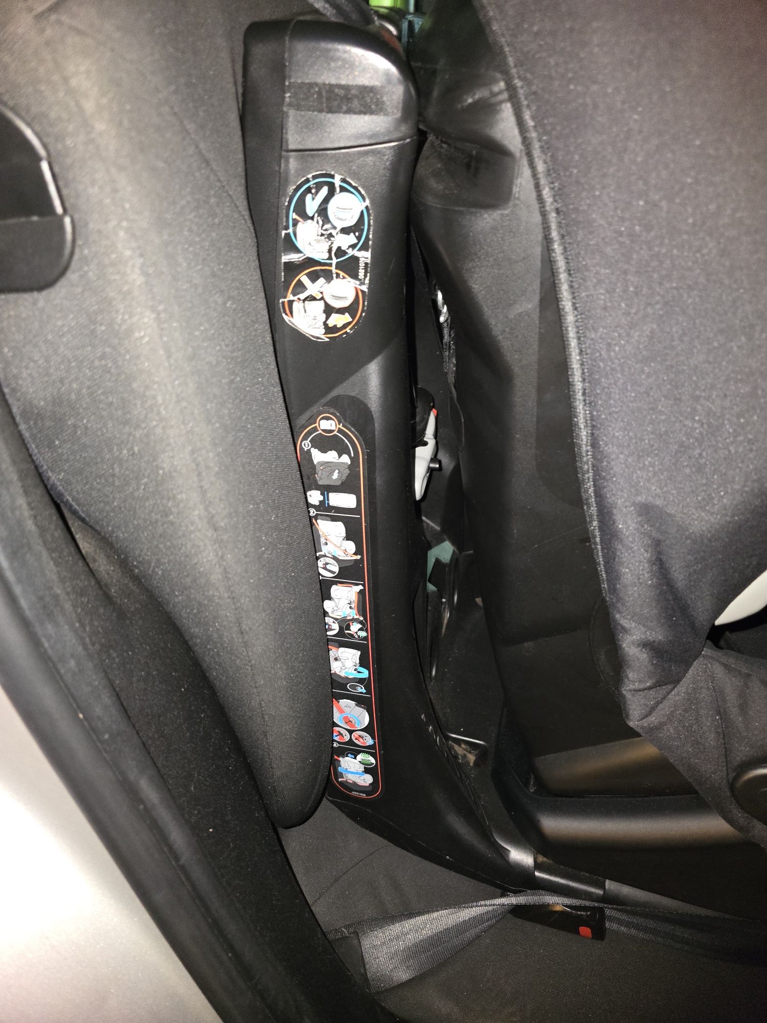 Cadeira auto rotativa bebeconfort axis