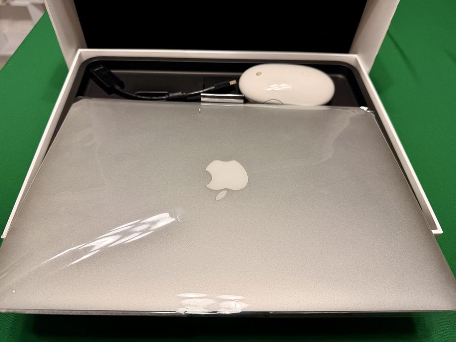Apple Macbook Air 2015, 512 GB, A1466, gratis myszka BT, 2 ładowarki