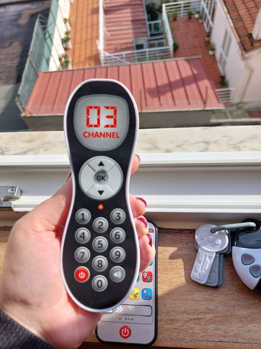 Conjunto eletrónico com telemóvel, comando e chaves - One Two Fun