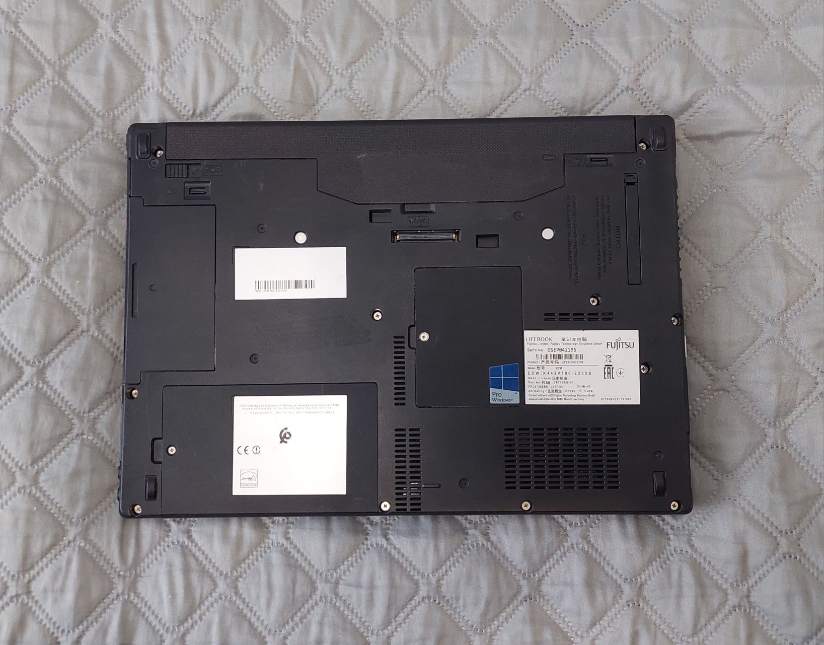 Ноутбук Fujtsu LifeBook E736/ i5-6200U/ 4 Gb/ SSD 120Gb/ БатареяРобоча