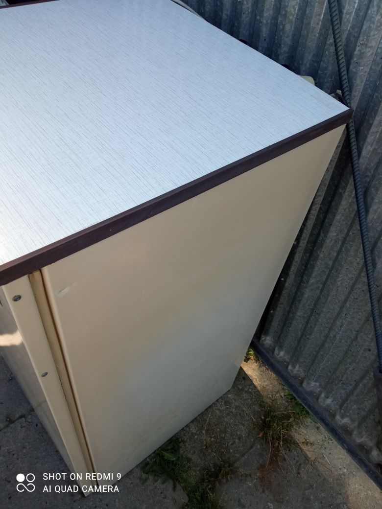 Zamrażarka stara wys 105 cm szer 55 glb 60cm.