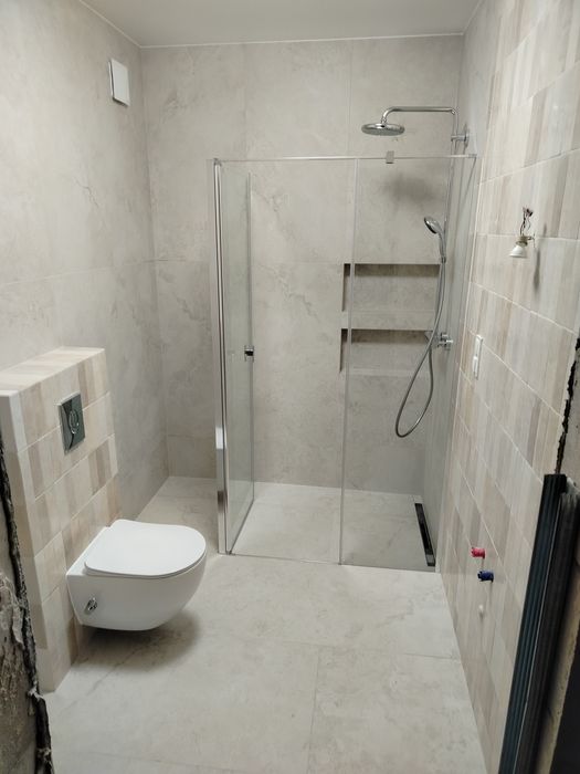 Wykończenia remonty Glazurnik  łazienki pogotowie hydrauliczne