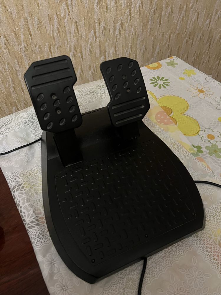 Руль Thrustmaster T150 PS4