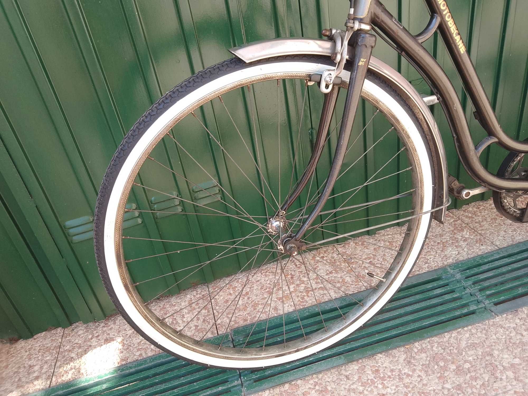 Bicicleta pasteleira Motobecane