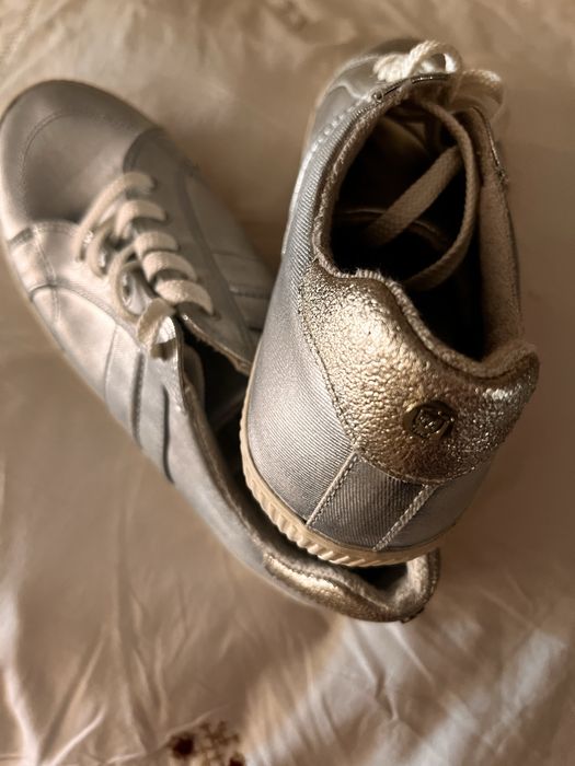 Tenis pradeados novos massimo dutti tamanho 38.