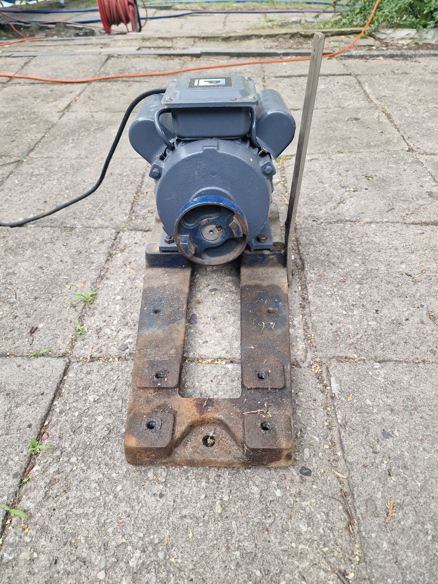 Silnik elektryczny jednofazowy 230 V