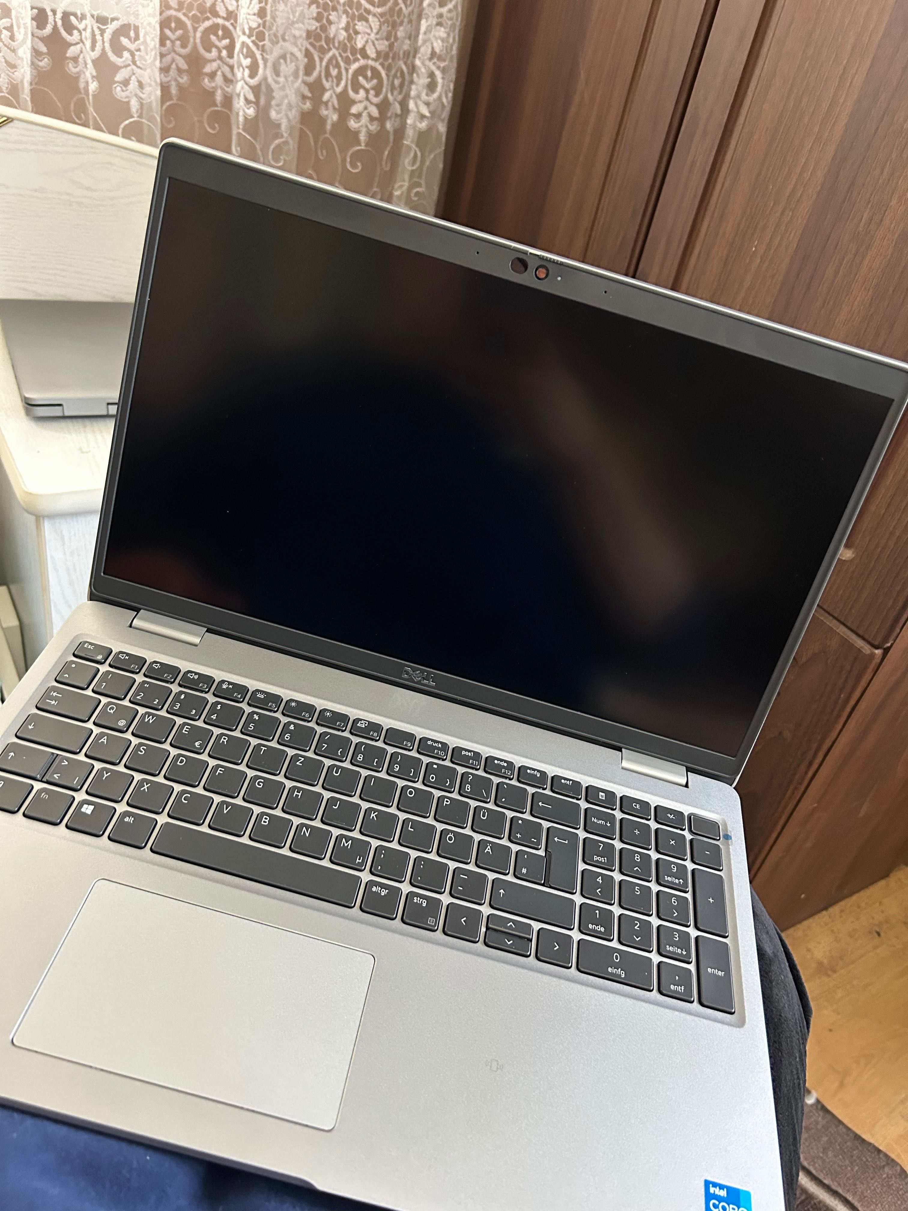 Dell Latitude 5520