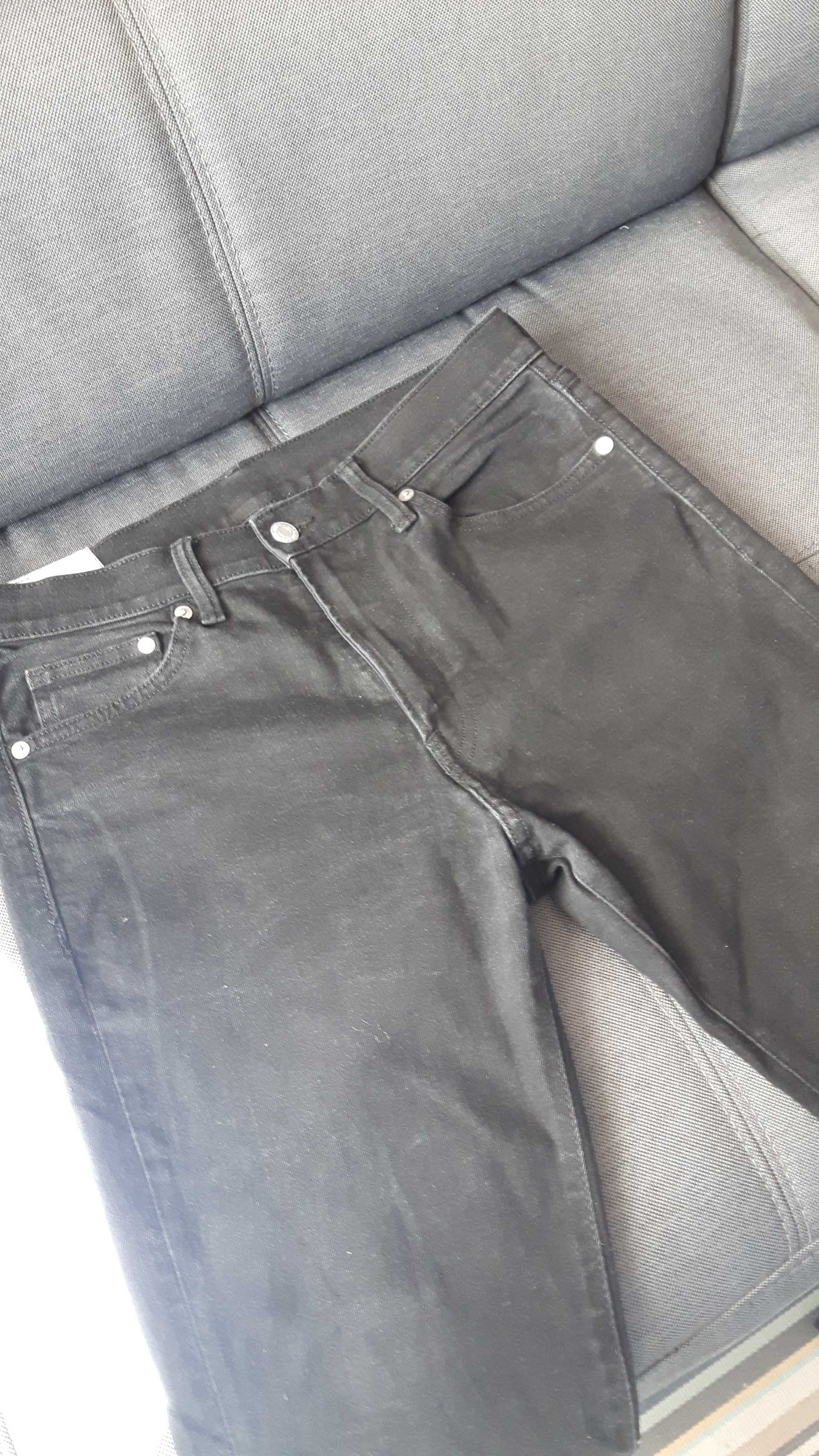 *** czarne spodnie jeansowe - rozmiar 31/32 ***