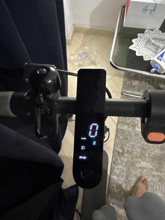 Trotinete Xiaomi Mi Electric Scooter Essential