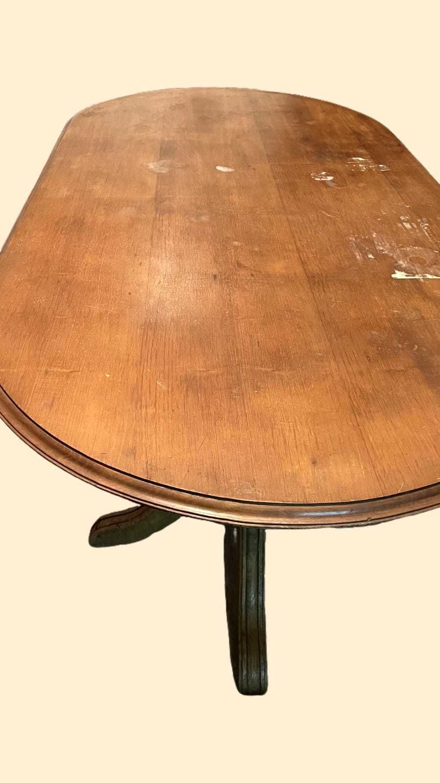 Mesa de madeira com 6 cadeiras
