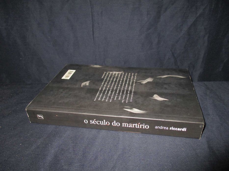 Livro O século do Martírio Andrea Riccardi Quetzal