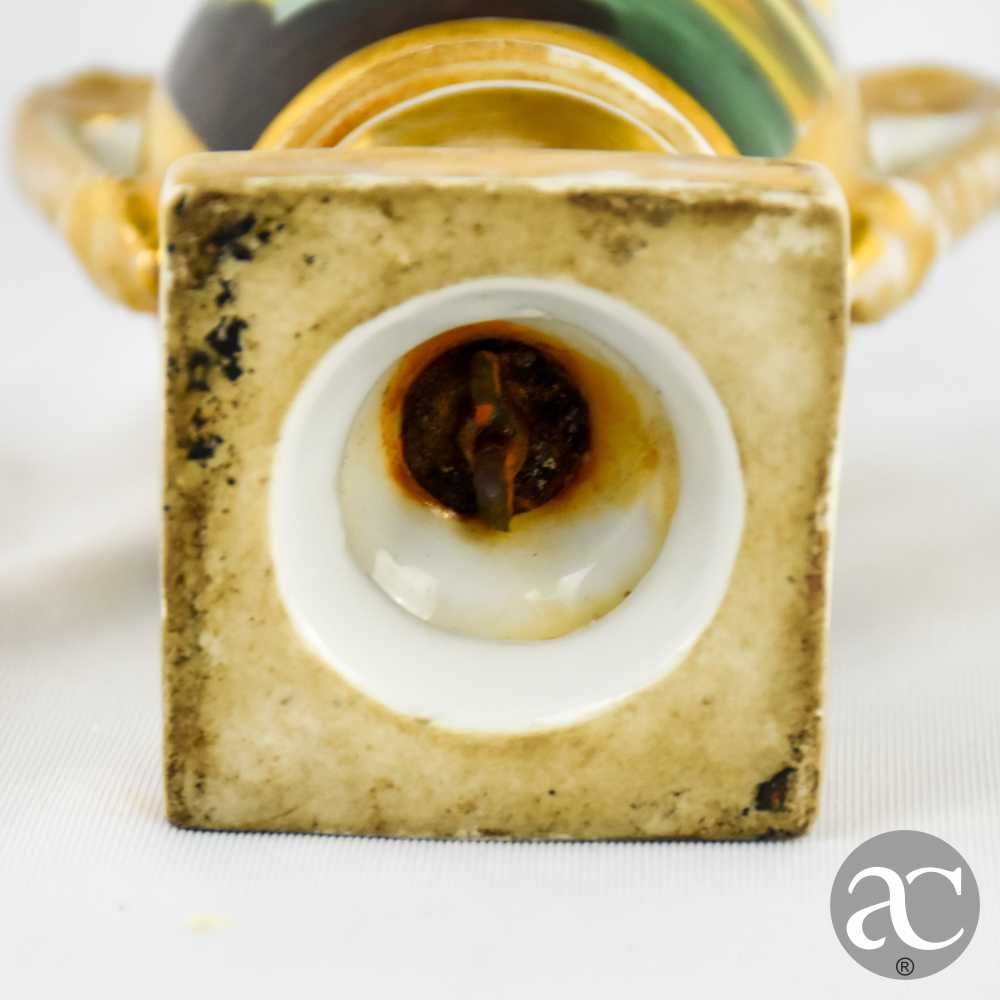 Jarra / Urna / Ânfora em porcelana Francesa, estilo Império, séc. XIX