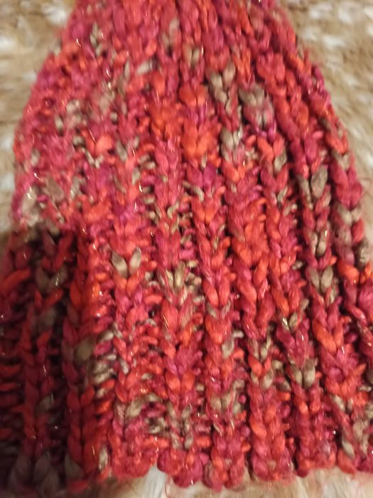 Lekka czapka na  chłodniejsze dni