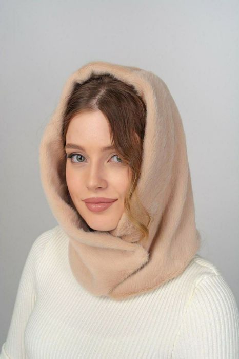 Капор.  Знижена ціна.  Норка. Ангора . Букле.