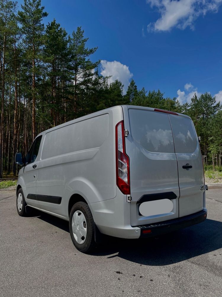 Wynajem Ford Transit BUS