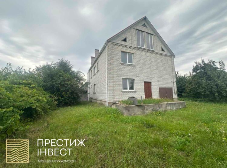 Продаж капітального будинку 230 м2 в  с. Іванків