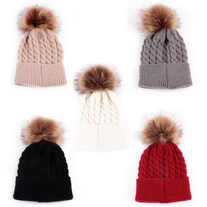 Gorro branco com pompom - A ESTREAR!