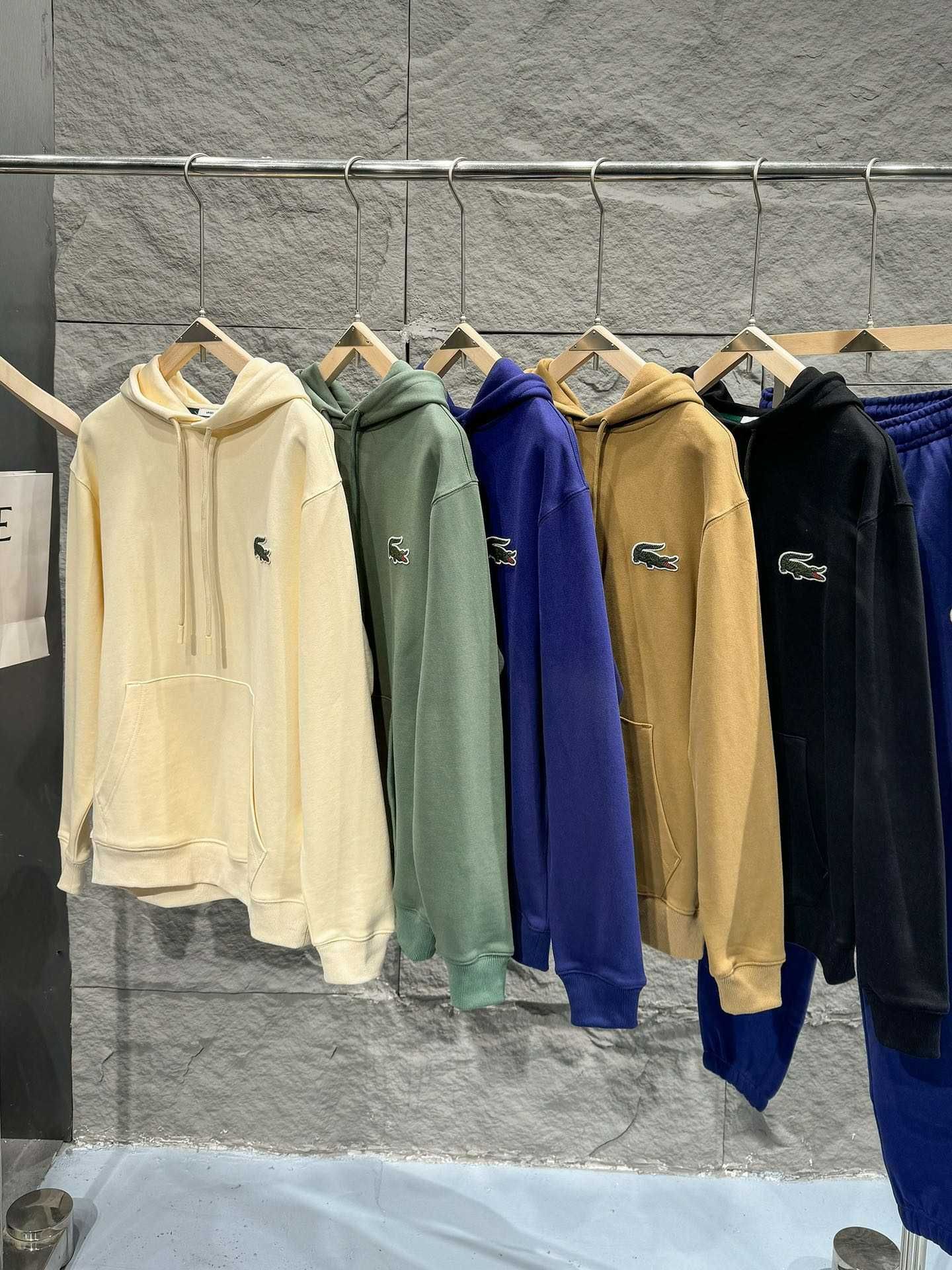 Roupa da Lacoste