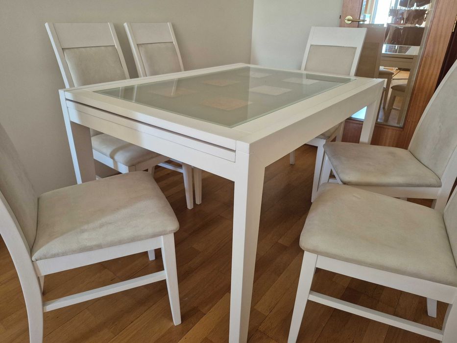 Excelente Mesa Extensível de Sala