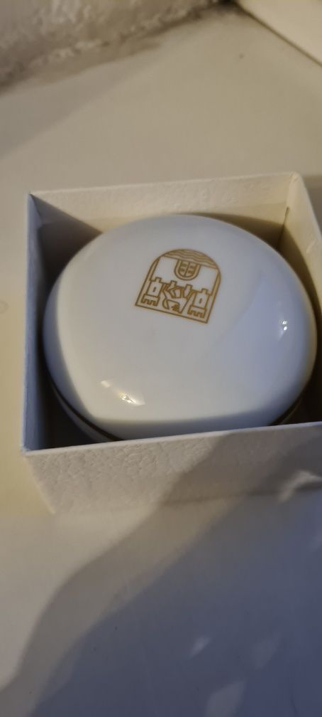 4711 mała mydelniczka porcelanowa z mydełkiem