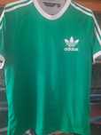 Футболки Adidas чорна та зелена .Розмір48-50.