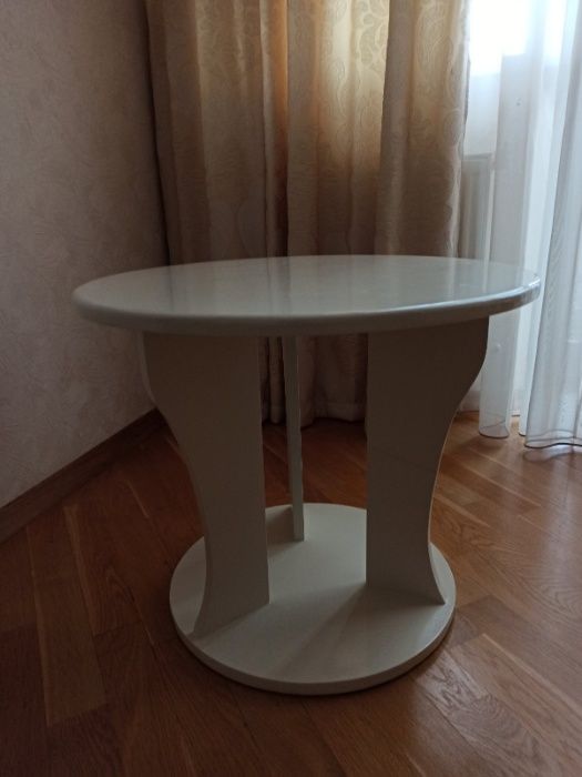 Продажа продам журнальный столик круглый