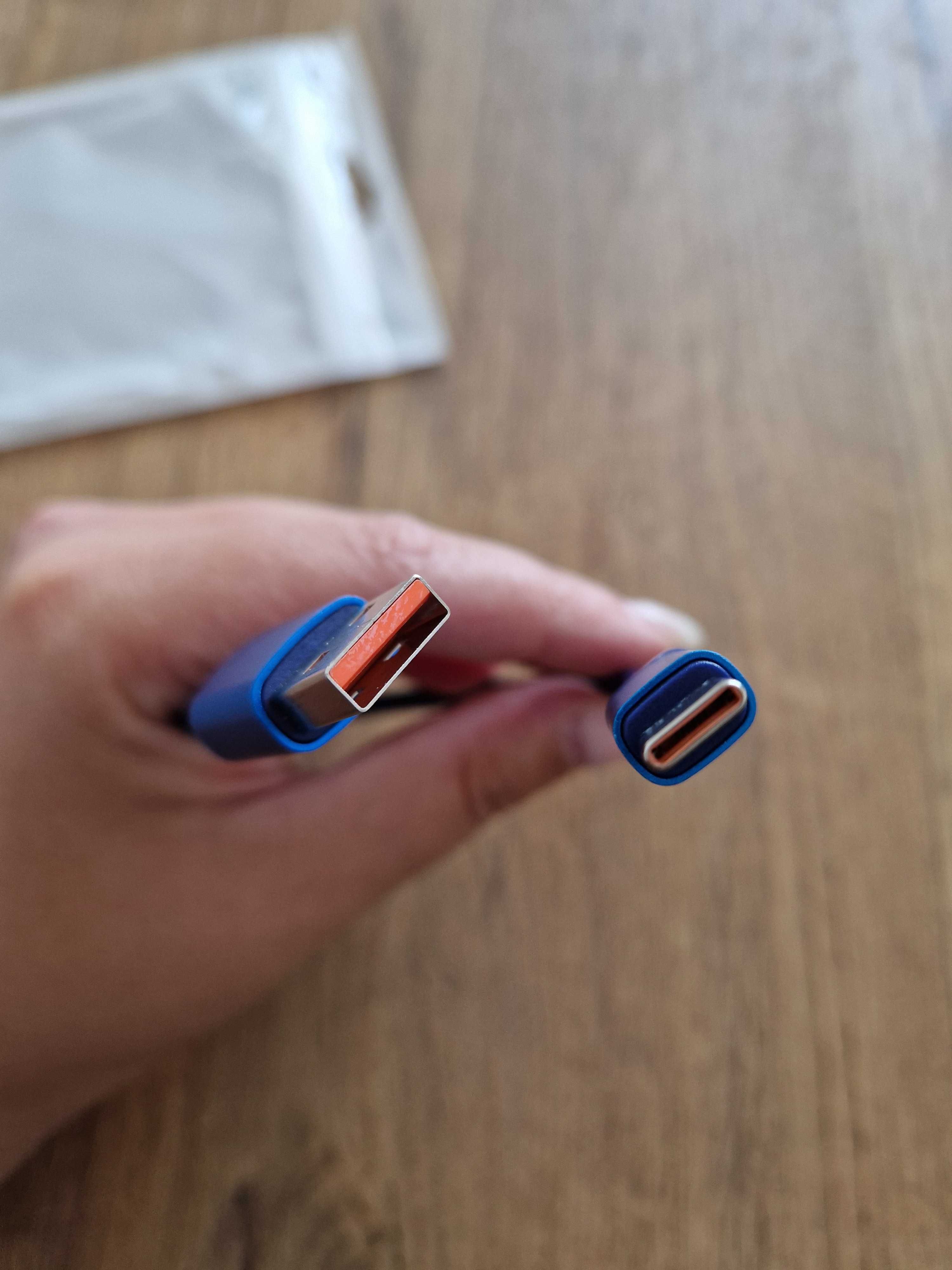 Cabo USB-A - USB-C