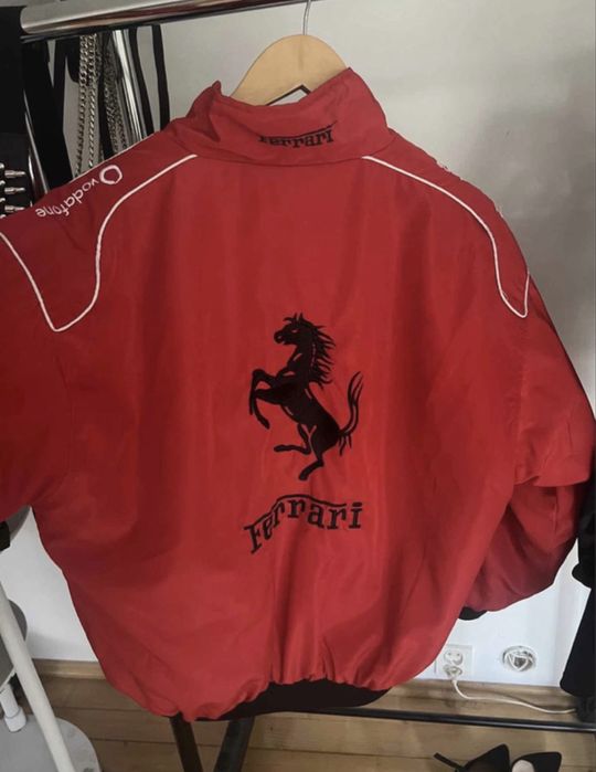 kurtka ferrari f-1