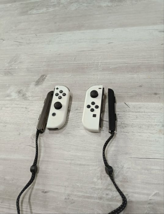 Nintendo switch oled 64 gb