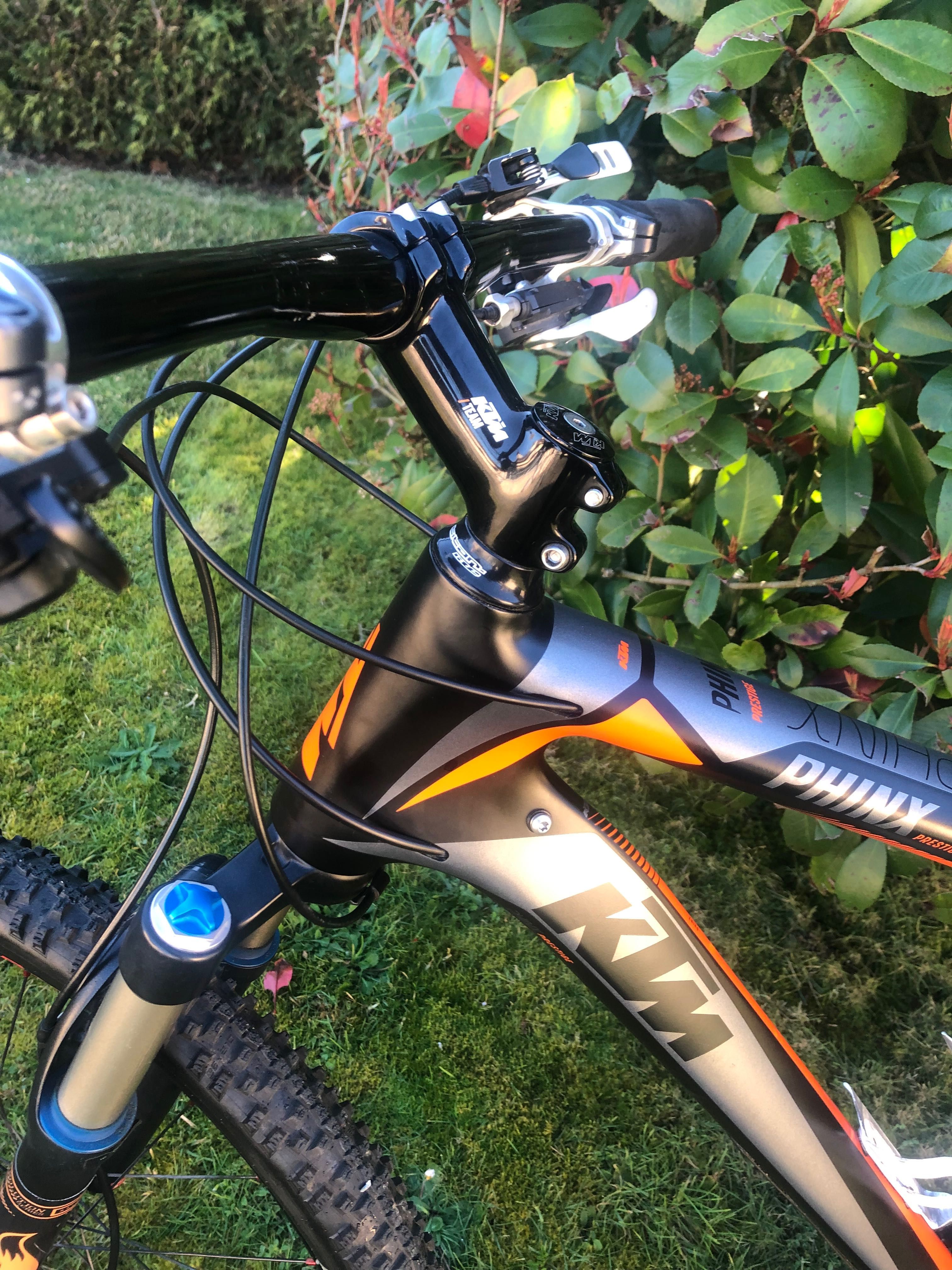 Troco por iPhone 15 ou 16 bicicleta ktm em carbono
