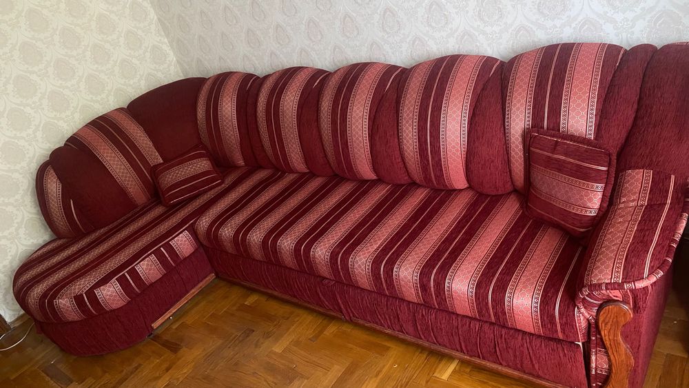 Куток у вітальню