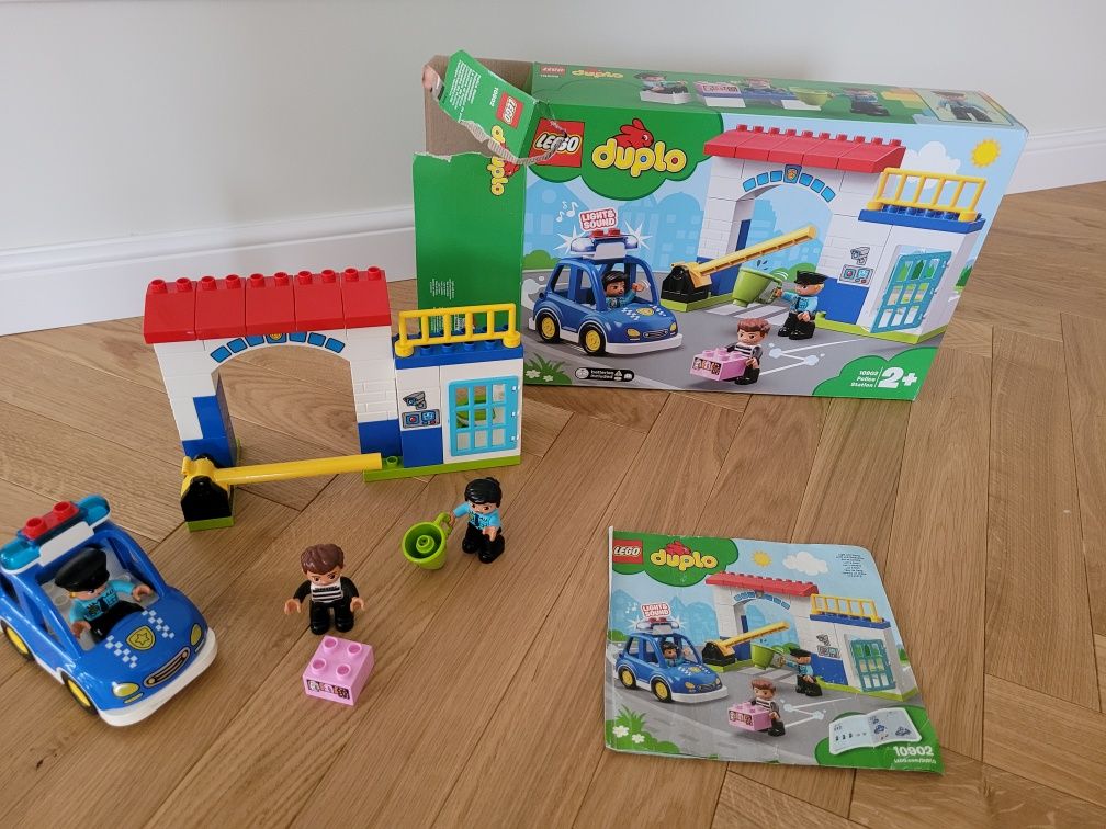 Lego Duplo posterunek policji, instrukcja i pudełko