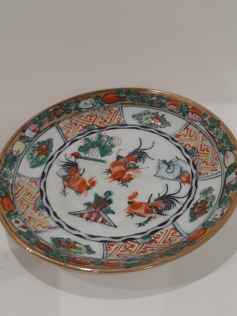 Prato antigo em Porcelana de Macau