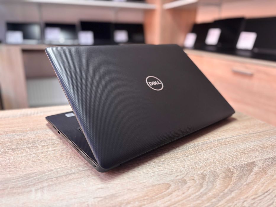Laptop Dell Inspiron 3793 - i5-1035G1, 16GB ram, SSD, GeForce, 17,3"