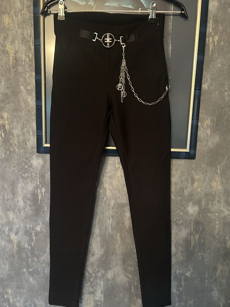 Spodnie Elisabetta Franchi z mega breloczkiem r.S