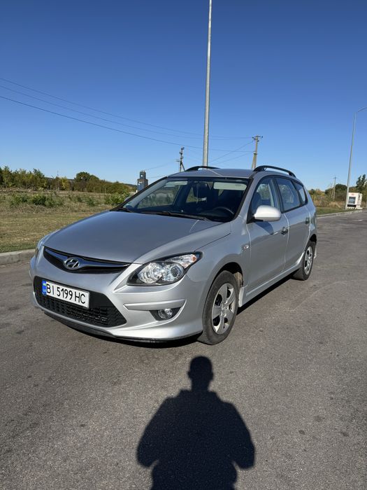 Hyundai i30 2010 року універсал 1.4 газ бензин