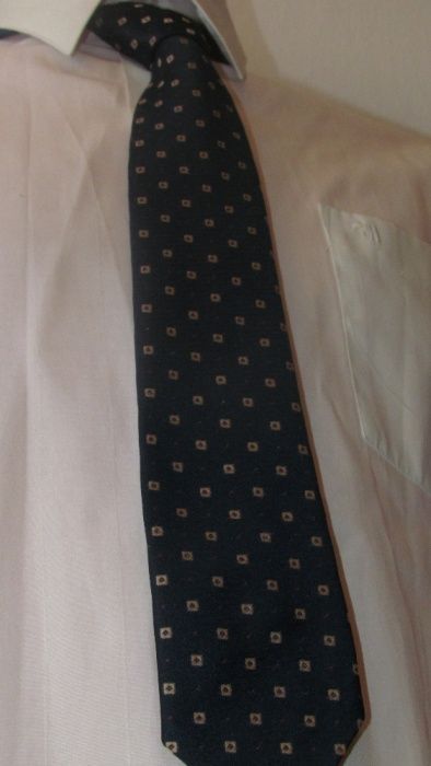 Elegancki Krawat jakich mało marki Marquis de Bourbon z Francji nr 18