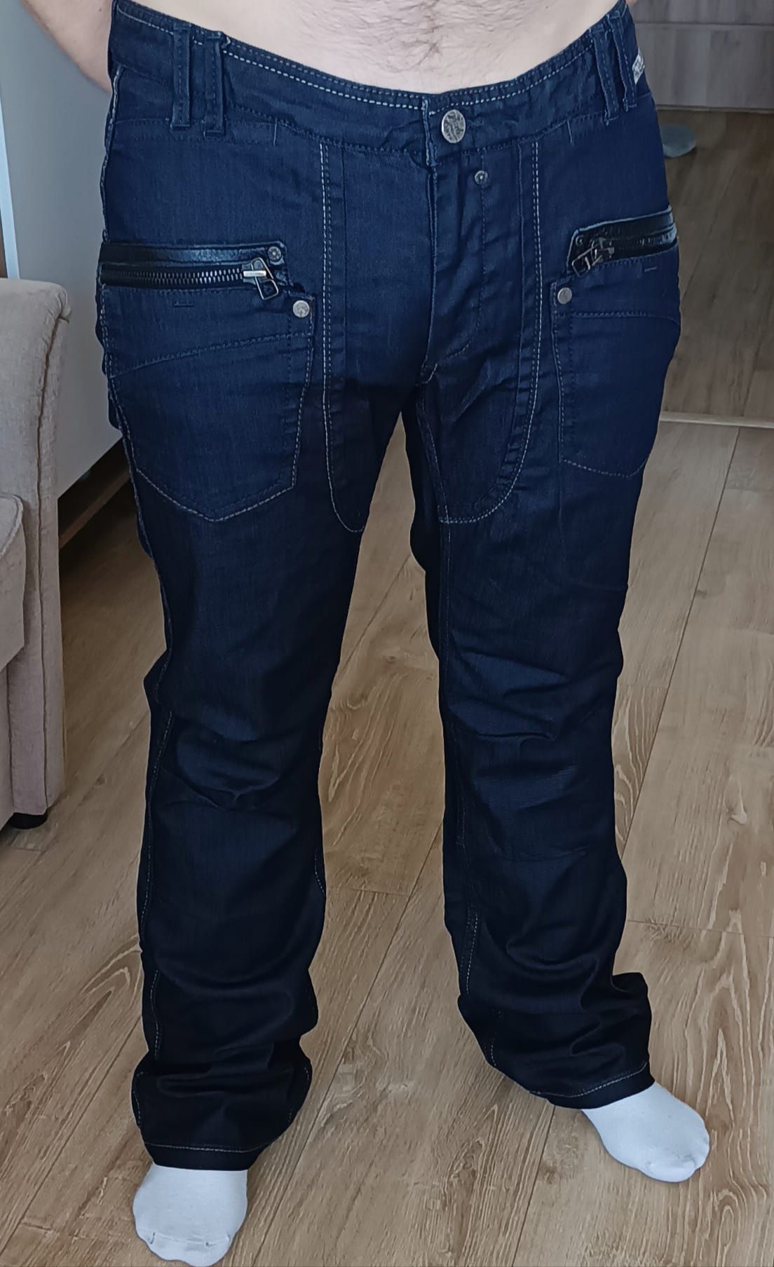 Spodnie jeansy jeans jeansowe w33 truth or dare