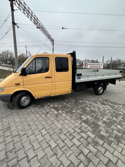 Вантажоперевезення автомобілем і лафетом.