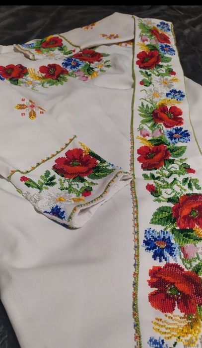 Пролам вишите плаття бісером( чеським! Ручна робота!)