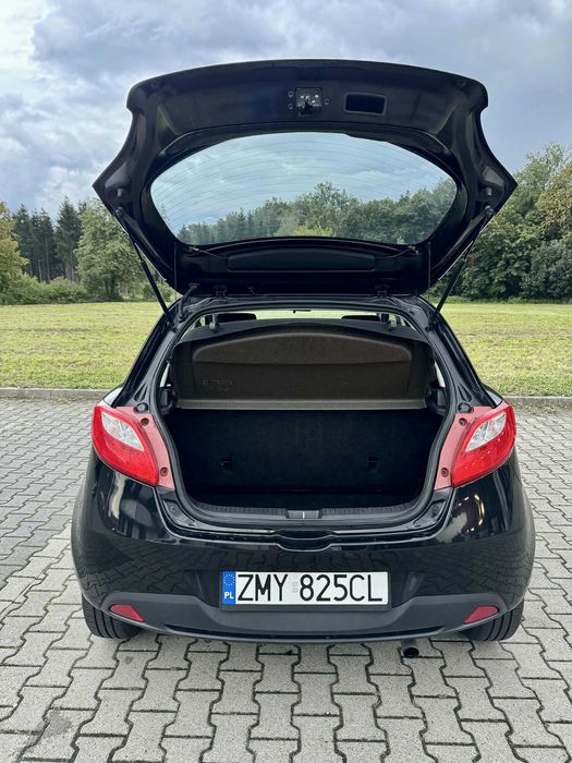 Mazda 2 – 2009 - świeży przegląd, OC do 03/2026 + opony zimowe