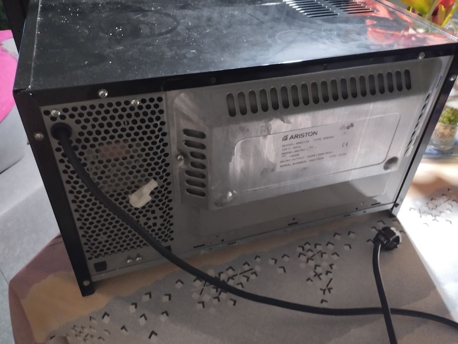 Microondas + grill Ariston