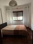 Alugo quarto para solteiro/solteira em Monte Abraão