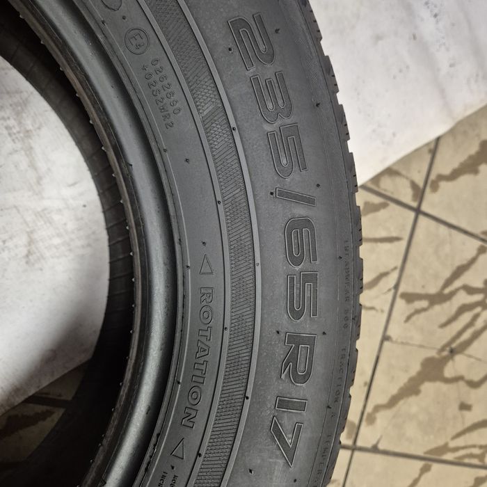 235/65R17 Nokian Zima